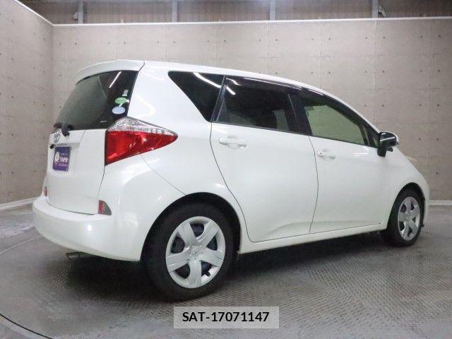 Toyota RACTIS 2013-05 6682829-1