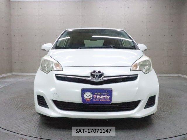 Toyota RACTIS 2013-05 6682829-23