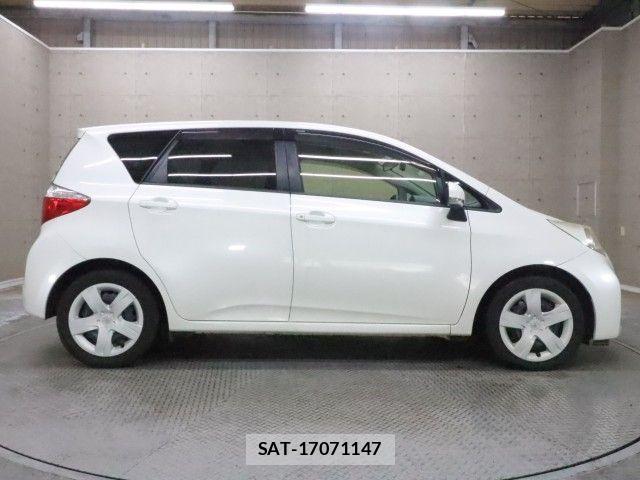 Toyota RACTIS 2013-05 6682829-25