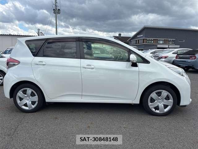 Toyota RACTIS 2015-11 6911631-24