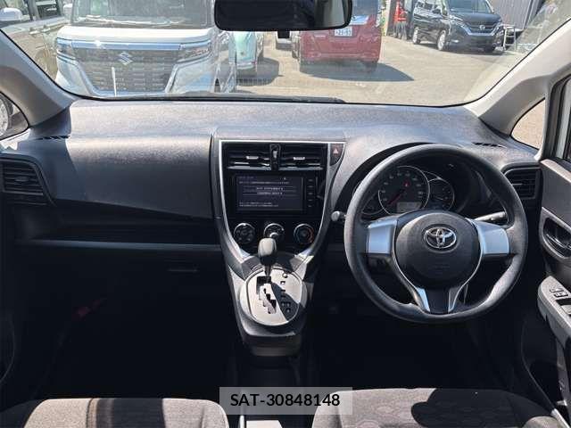 Toyota RACTIS 2015-11 6911631-4