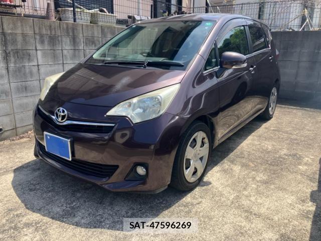Toyota RACTIS 2011-11 6911647-0