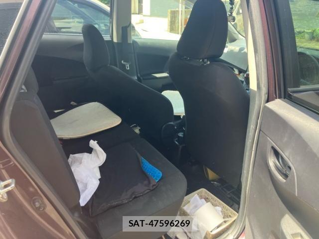 Toyota RACTIS 2011-11 6911647-12