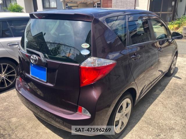Toyota RACTIS 2011-11 6911647-2