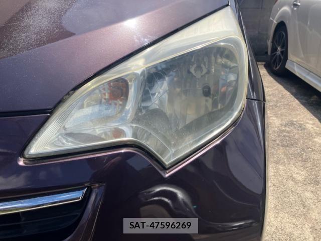 Toyota RACTIS 2011-11 6911647-8