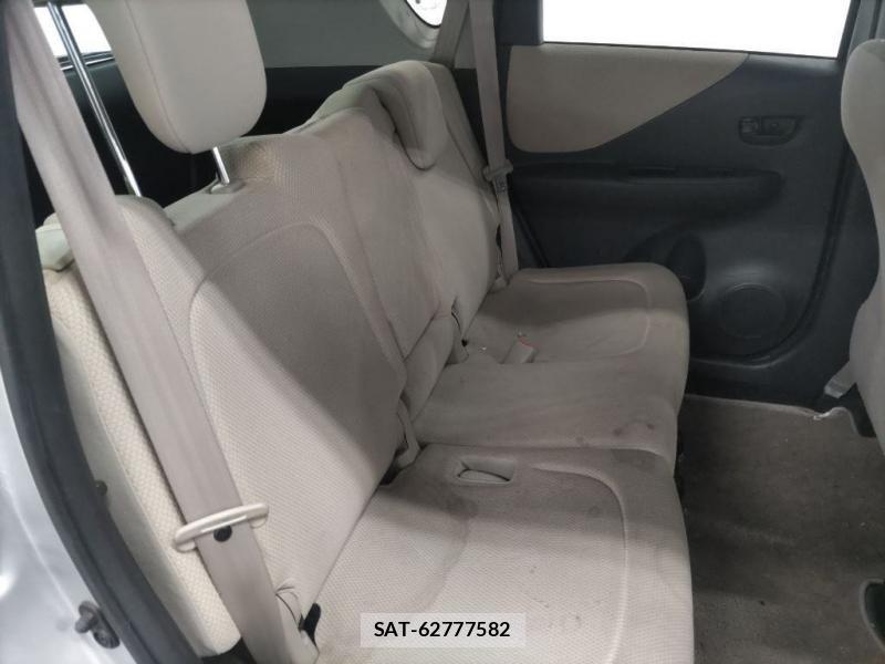 Toyota RACTIS 2009 6937244-5