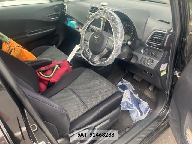 Toyota RACTIS 2011-08 7060371-14