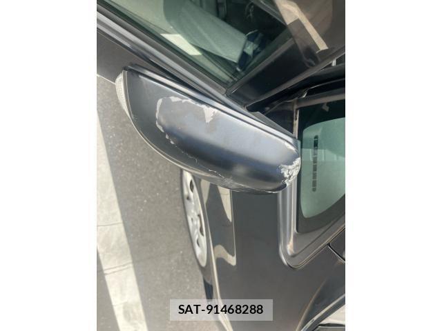 Toyota RACTIS 2011-08 7060371-16