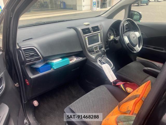 Toyota RACTIS 2011-08 7060371-8