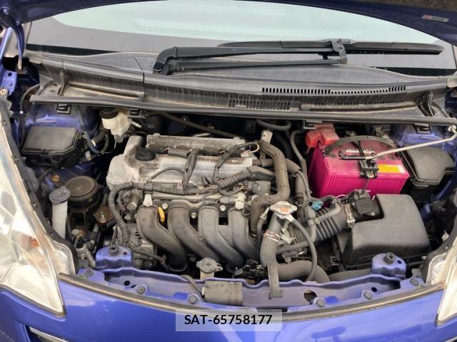 Toyota RACTIS 2011-07 7059471-17
