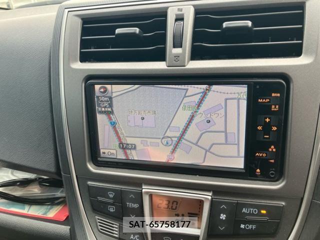 Toyota RACTIS 2011-07 7059471-19