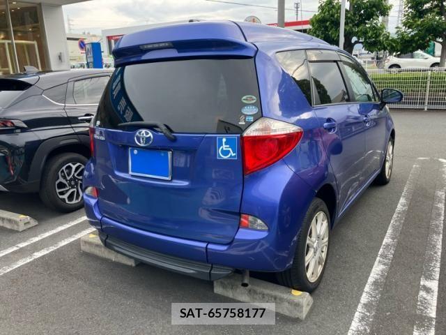 Toyota RACTIS 2011-07 7059471-2