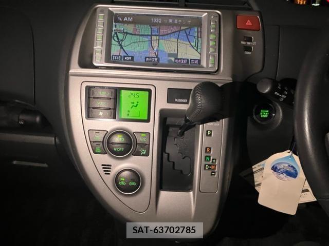 Toyota RACTIS 2008-10 7060368-17