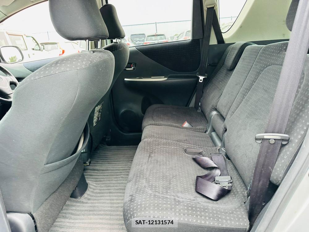 Toyota RACTIS 2009 7116019-9