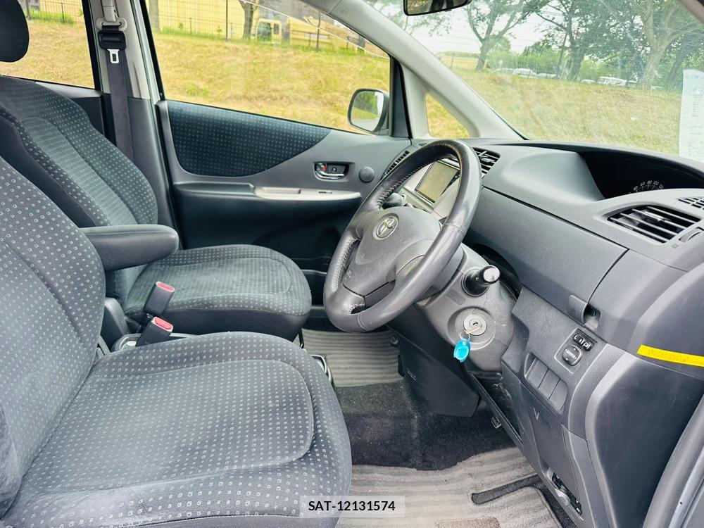 Toyota RACTIS 2009 7116019-11