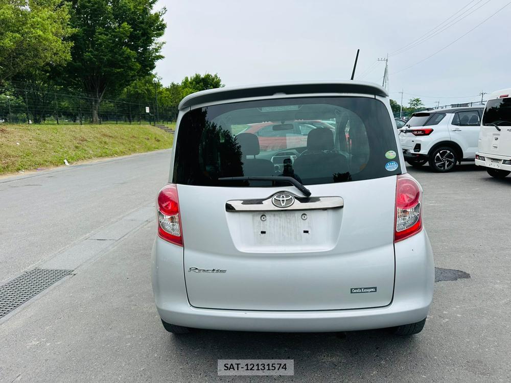 Toyota RACTIS 2009 7116019-3