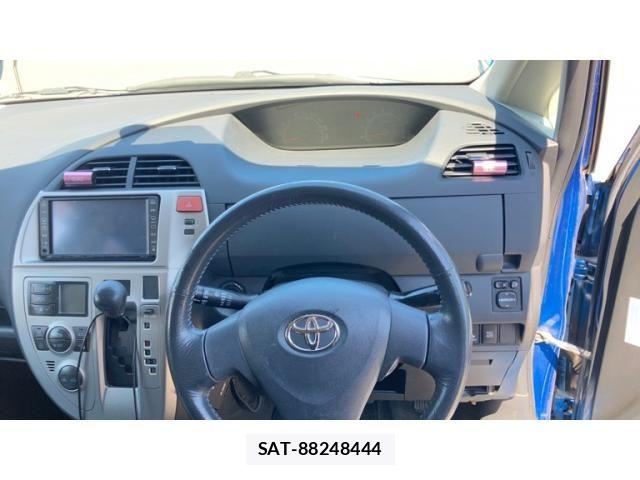 Toyota RACTIS 2008-01 7223965-14