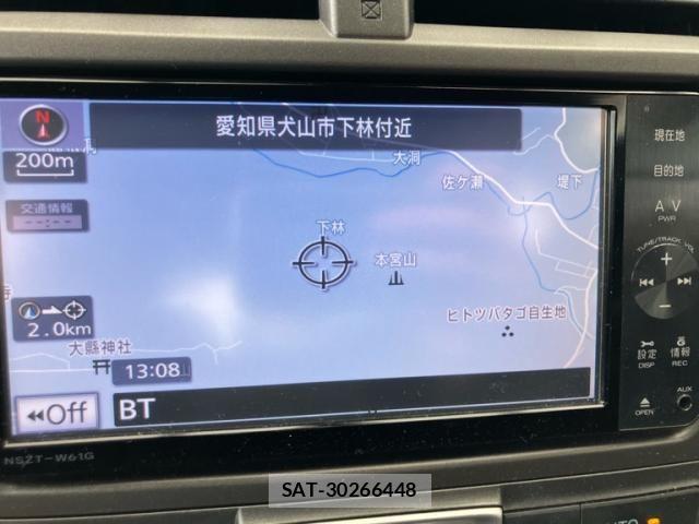 Toyota RACTIS 2011-10 7223968-16