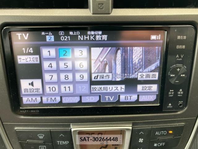 Toyota RACTIS 2011-10 7223968-17
