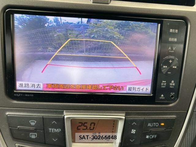 Toyota RACTIS 2011-10 7223968-18