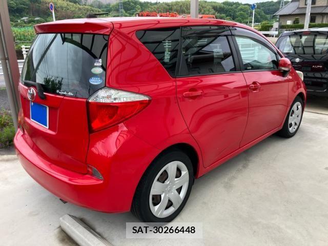 Toyota RACTIS 2011-10 7223968-2