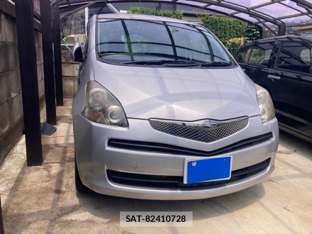 Toyota RACTIS 2010-08 7223966-1