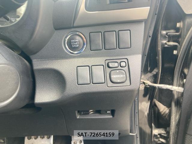 Toyota RACTIS 2011-06 7223967-10