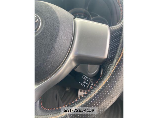 Toyota RACTIS 2011-06 7223967-11