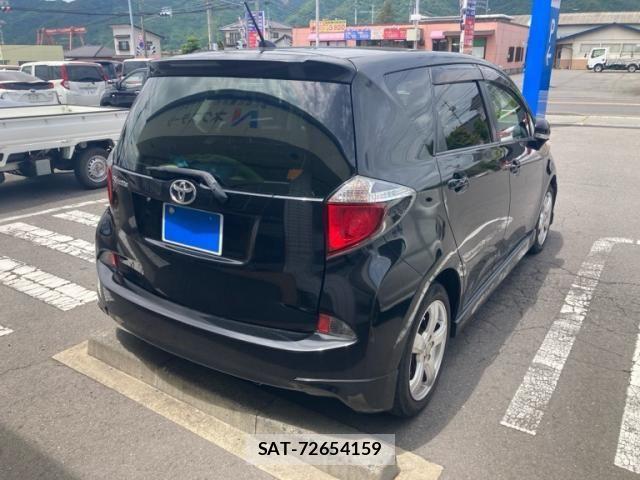 Toyota RACTIS 2011-06 7223967-1