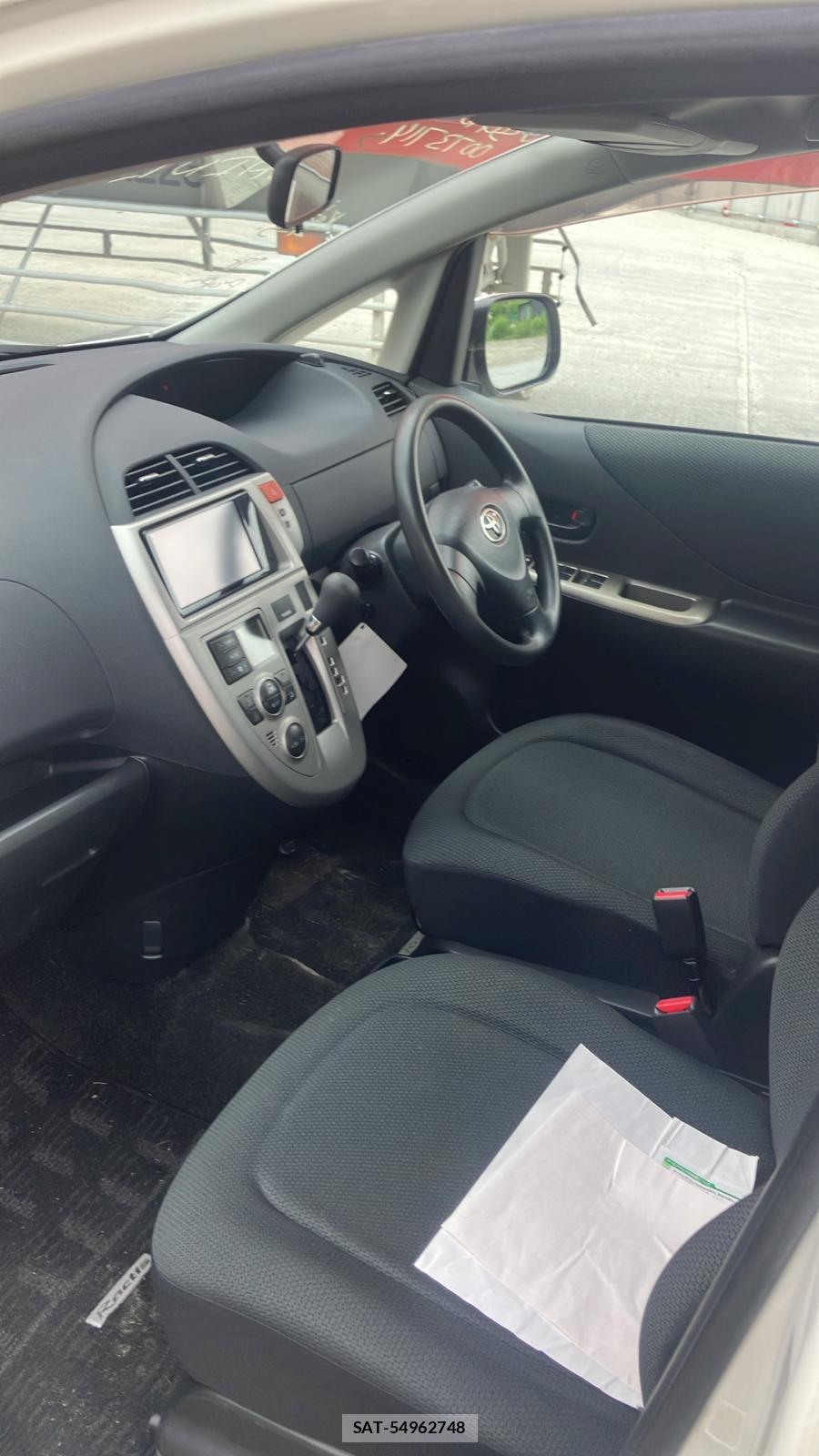 Toyota RACTIS 2009 6804145-10