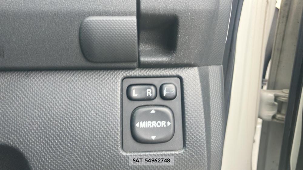 Toyota RACTIS 2009 6804145-14