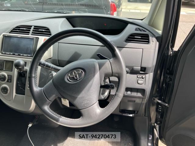 Toyota RACTIS 2010-03 7252030-12