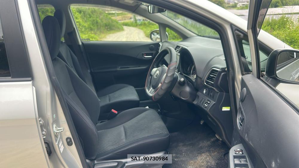Toyota RACTIS 2011 6848854-11