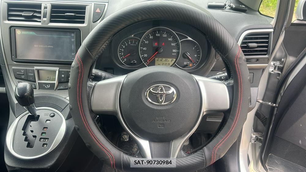 Toyota RACTIS 2011 6848854-13