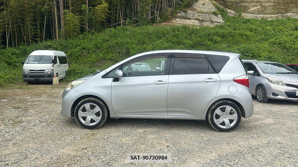 Toyota RACTIS 2011 6848854-1