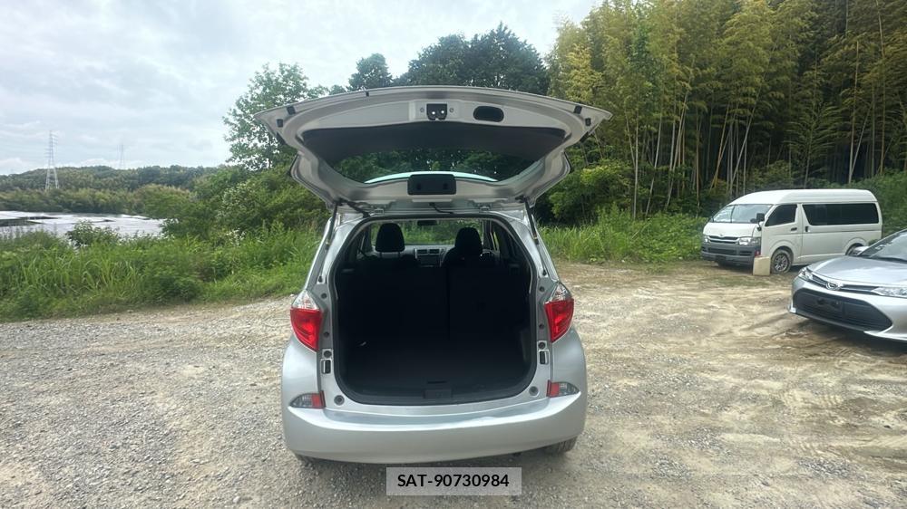 Toyota RACTIS 2011 6848854-23