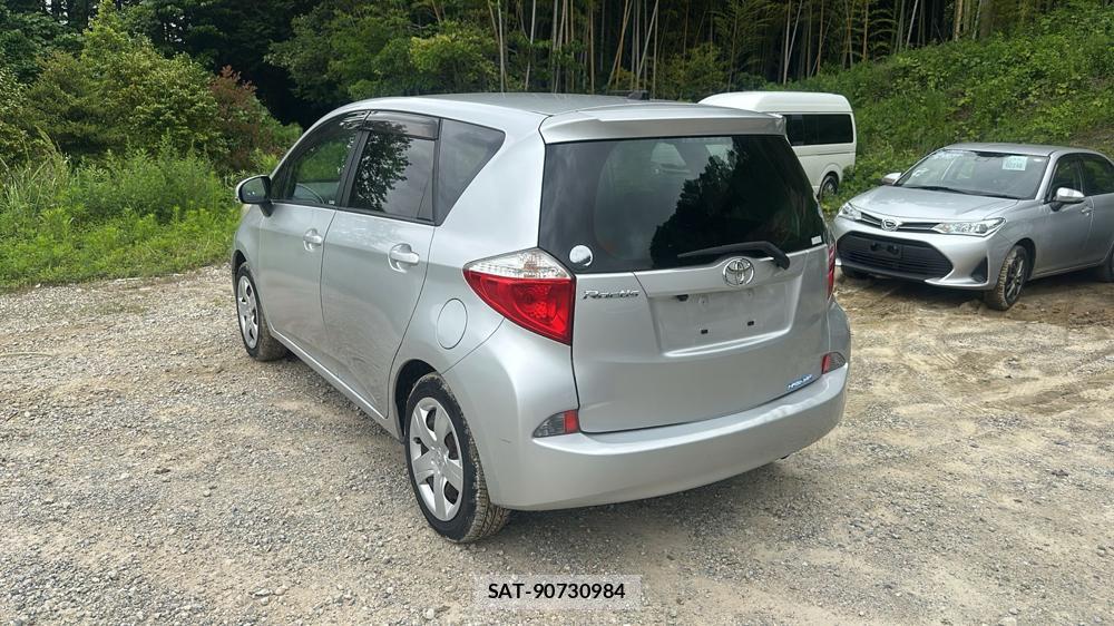 Toyota RACTIS 2011 6848854-2