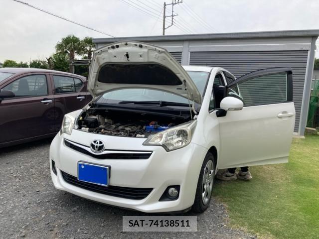 Toyota RACTIS 2011-07 7252028-0