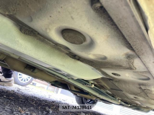 Toyota RACTIS 2011-07 7252028-7