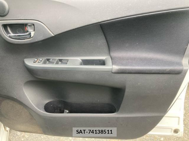 Toyota RACTIS 2011-07 7252028-9