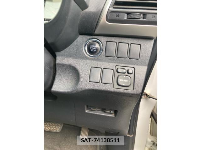 Toyota RACTIS 2011-07 7252028-11