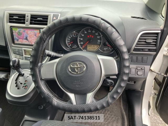 Toyota RACTIS 2011-07 7252028-12