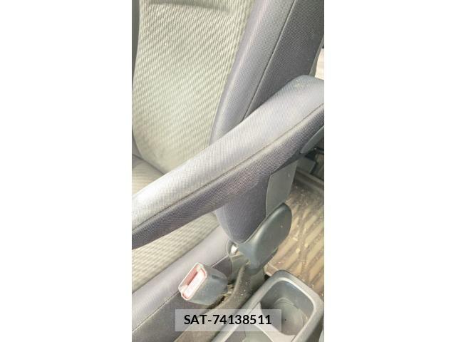 Toyota RACTIS 2011-07 7252028-22