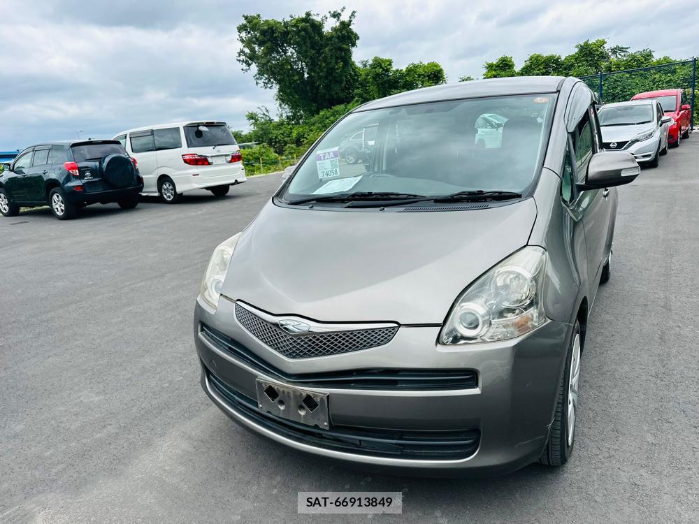 Toyota RACTIS 2009 7180526-0
