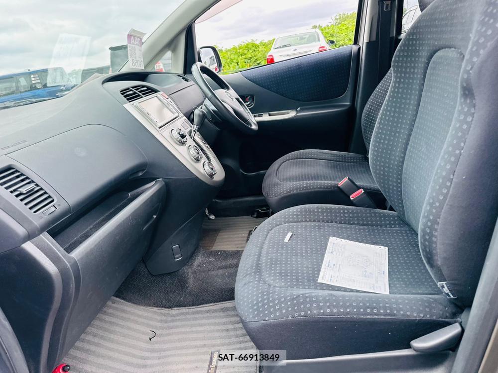 Toyota RACTIS 2009 7180526-10