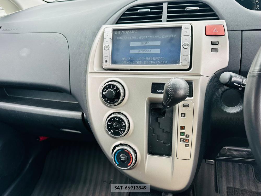 Toyota RACTIS 2009 7180526-19