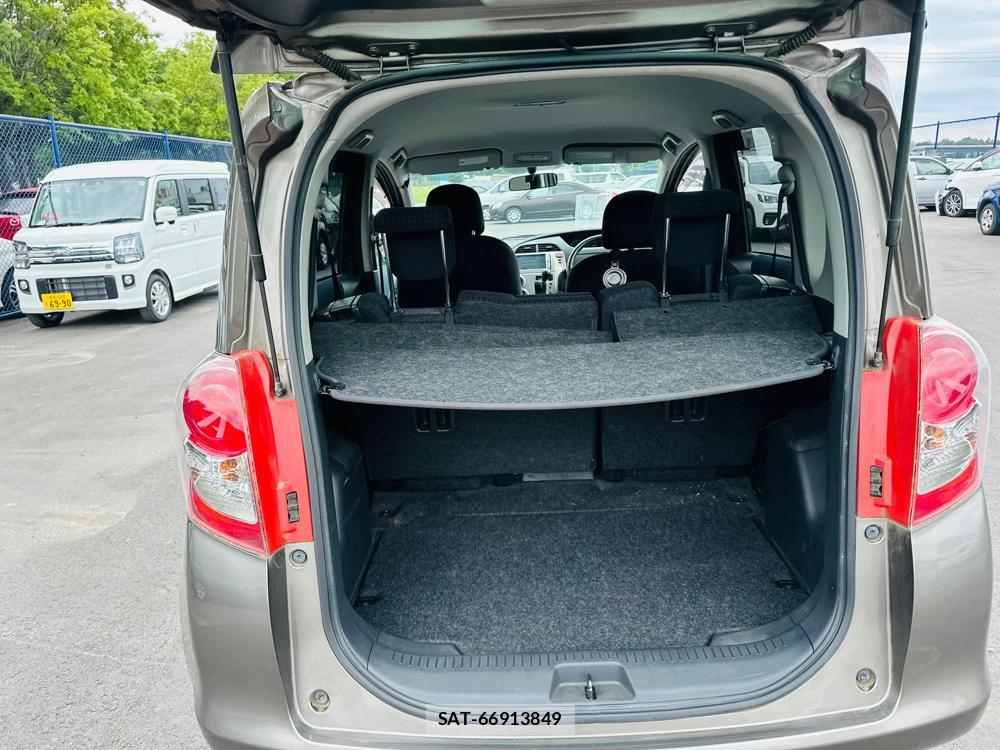 Toyota RACTIS 2009 7180526-25