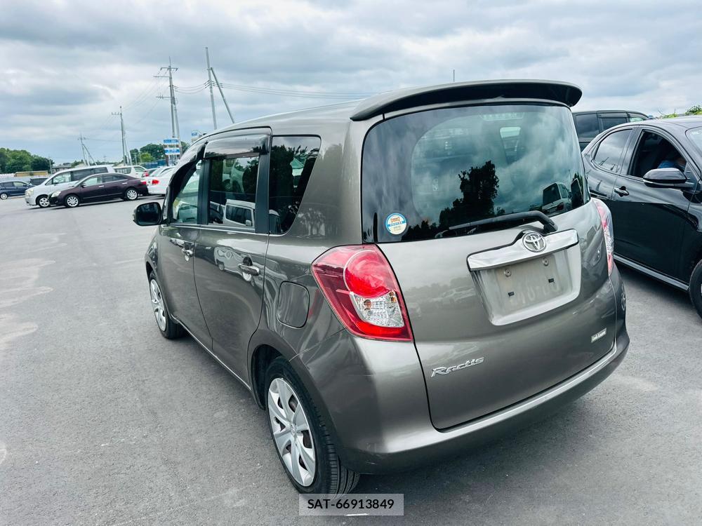 Toyota RACTIS 2009 7180526-2