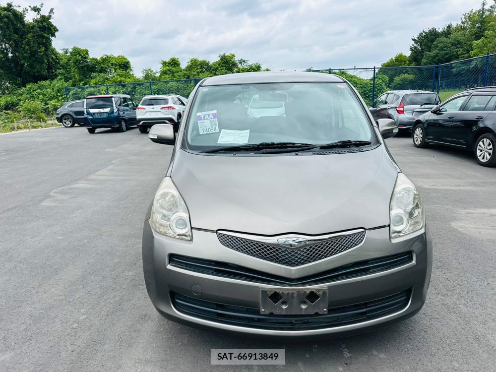Toyota RACTIS 2009 7180526-7