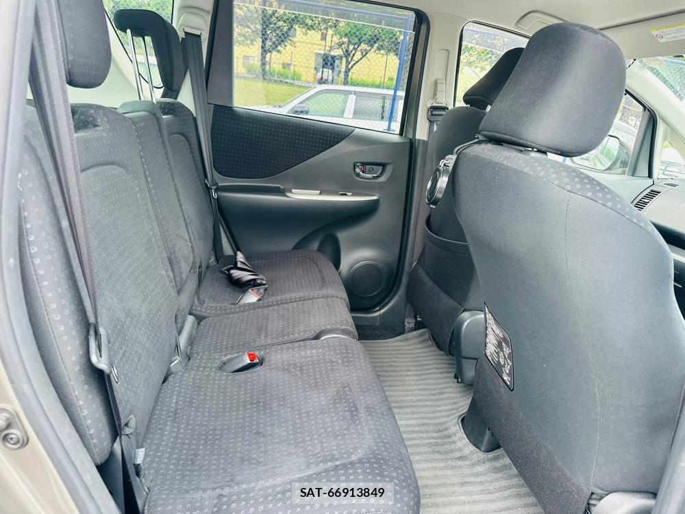 Toyota RACTIS 2009 7180526-8